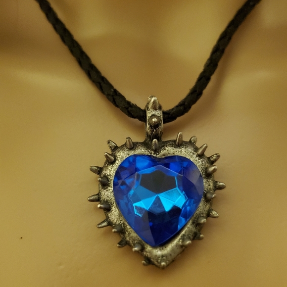 Hot Topic Jewelry - Eternal Love Titanic Blue Heart of the Ocean Necklace punk spike Y2K set